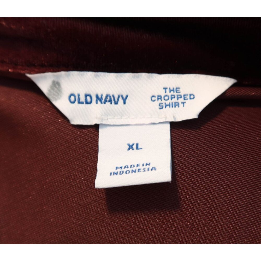 OLD NAVY Burgundy Velvet The Cropped Shirt Button Up Size XL NWT Holiday Festive - Picture 8 of 9